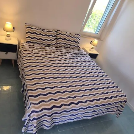 La Casa Sotto Le Stelle - Ustica Apartamento *